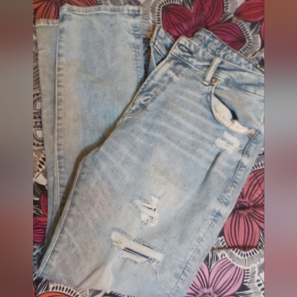 AE distressed lightwash skinny jeans - Picture 4 of 4